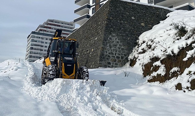 Canik’te Bir Yanda İkram Bir Yanda Çalışma