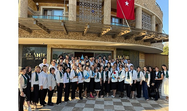 Başkan Topaloğlu Kazakistanlı öğretmenlerle bir araya geldi