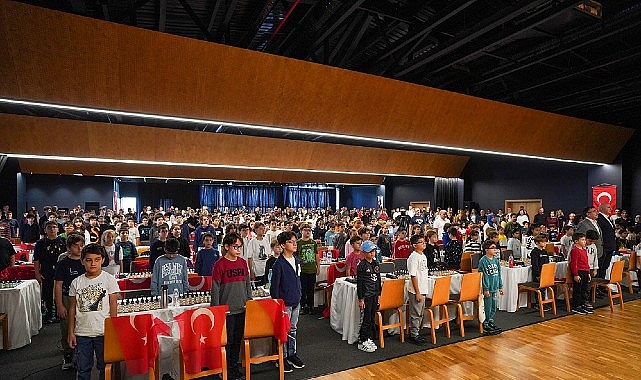 Beylikdüzü’nde 29 Ekim’e Özel Satranç Turnuvası