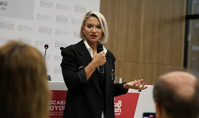 Buharalı, Kocaeli Kitap Fuarı’nda ruhsal yolculuğunu anlattı; “Merkeze Allah’ın rızasını koyun”