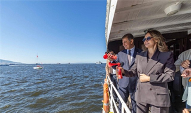 Yelkenler Cumhuriyet coşkusuyla doldu