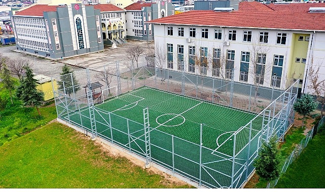 Büyükşehir’den kırsala 12 futbol sahası