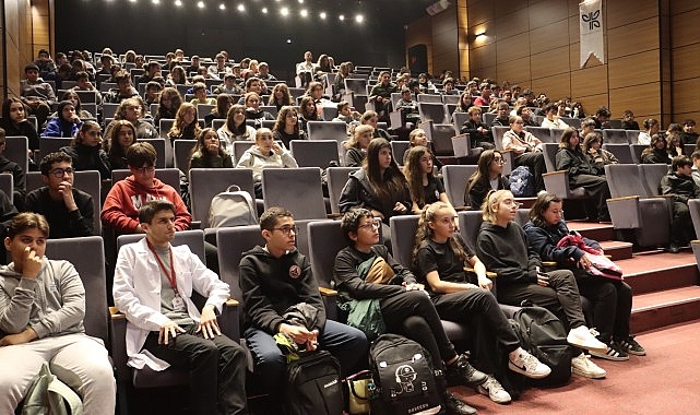 Maltepe’de uygulamalı afet eğitimleri devam ediyor