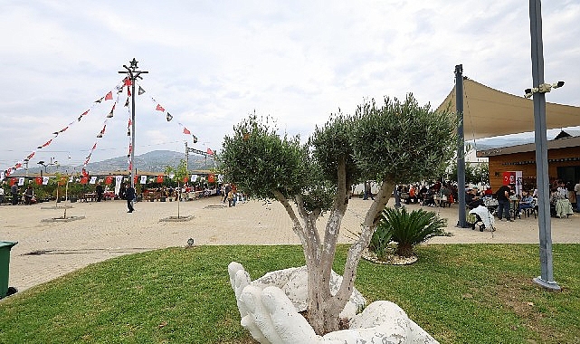 Yazar Yekta Kopan Efes Tarlası Yaşam Köyü’nde okurlarıyla buluşuyor