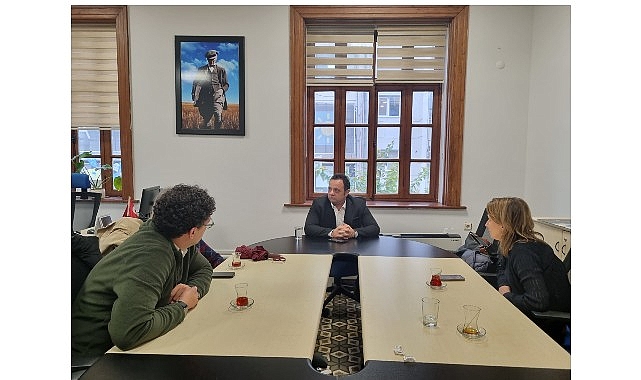 Ayvalık Alan Başkanlığı, İzmir Büyükşehir Belediyesi Ahmet Piriştina Kent Arşivi ve Müzesi’ni (APİKAM) ziyaret etti.