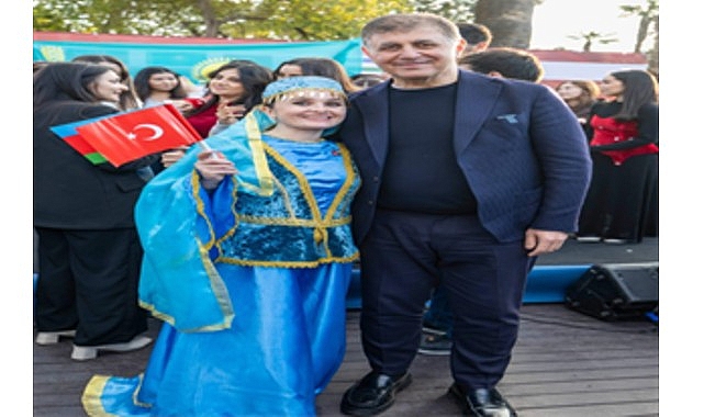 Başkan Tugay Dünya Türk Dili Ailesi Günü’nü öğrencilerle birlikte kutladı