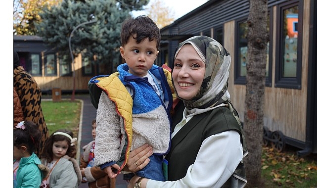 Büyükşehir’den ekranla büyüyen çocuklar için altın öneriler; “Ekranı yasaklamayalım, dengeli kullanalım”