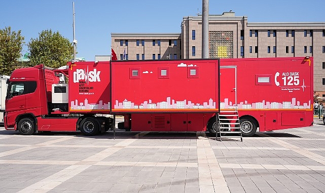 DASK Tırı İstanbul Meydanlarında Vatandaşlarla Buluşuyor