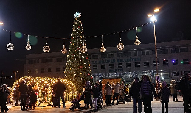 Kalamış BuzzFest’te Artistik Buz Pateni ve Buz Hokeyi Şöleni