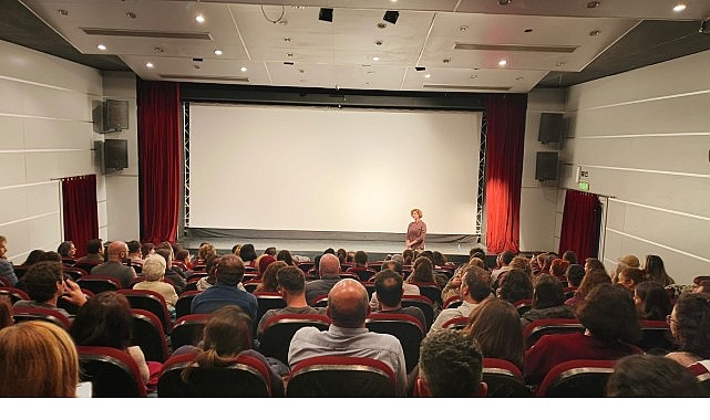 Pelin Esmer, yeni filmiyle Nilüfer’de sinemaseverlerle buluştu