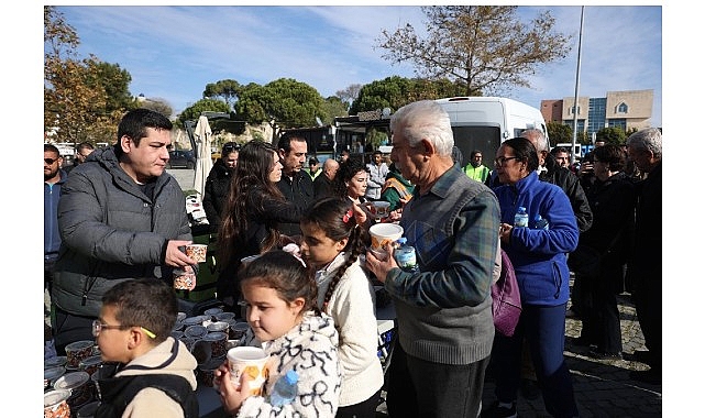 Vatandaşlar aynı sofrada buluşarak Gülşah Durbay’ı rahmetle andı