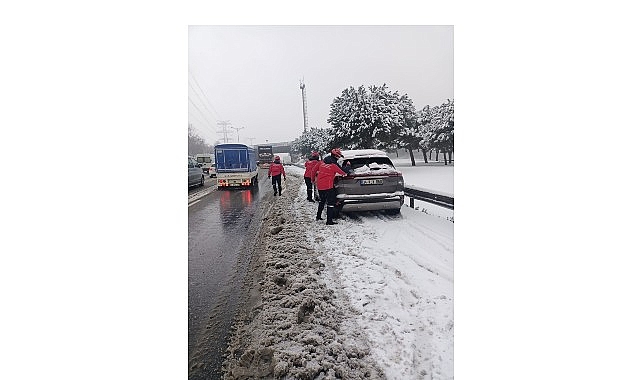 Bayrampaşa’da kar seferberliği: Ekipler 7/24 sahada