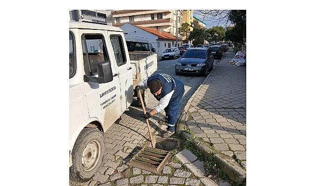 Burhaniye Belediyesi Ekipleri, Yoğun Yağış Riskine Karşı Sahada