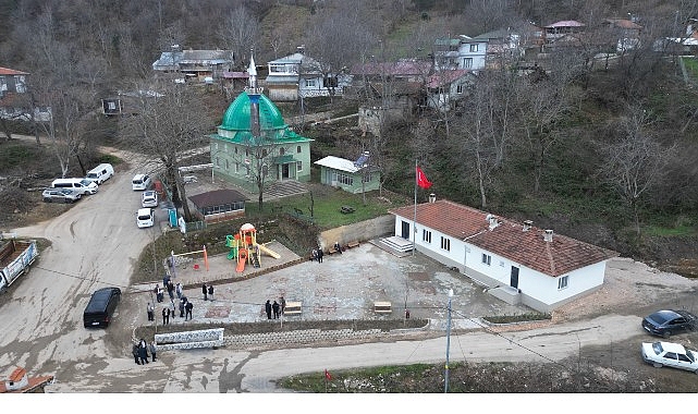 İnegöl Belediyesi’nden İclaliye Mahallesinde Meydan Düzenlemesi