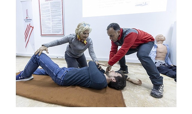 Karşıyaka Afet Gönüllüleri’nde 3. dönem başlıyor!