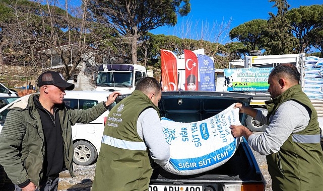 Aydın Büyükşehir Belediyesi’nin Küçük Üreticilere Yem Destekleri Devam Ediyor