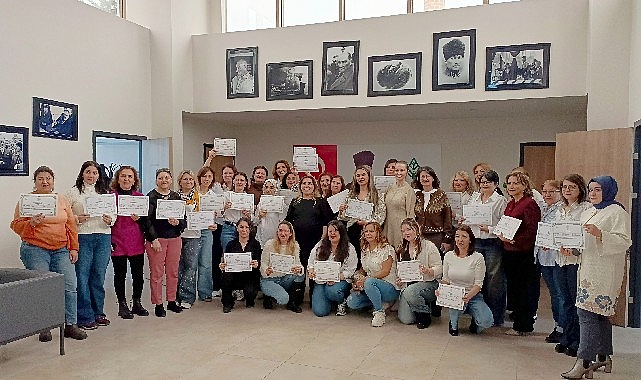 Çankaya Evi Meslek Edindirme Eğitiminde 40 Kursiyere Sertifika